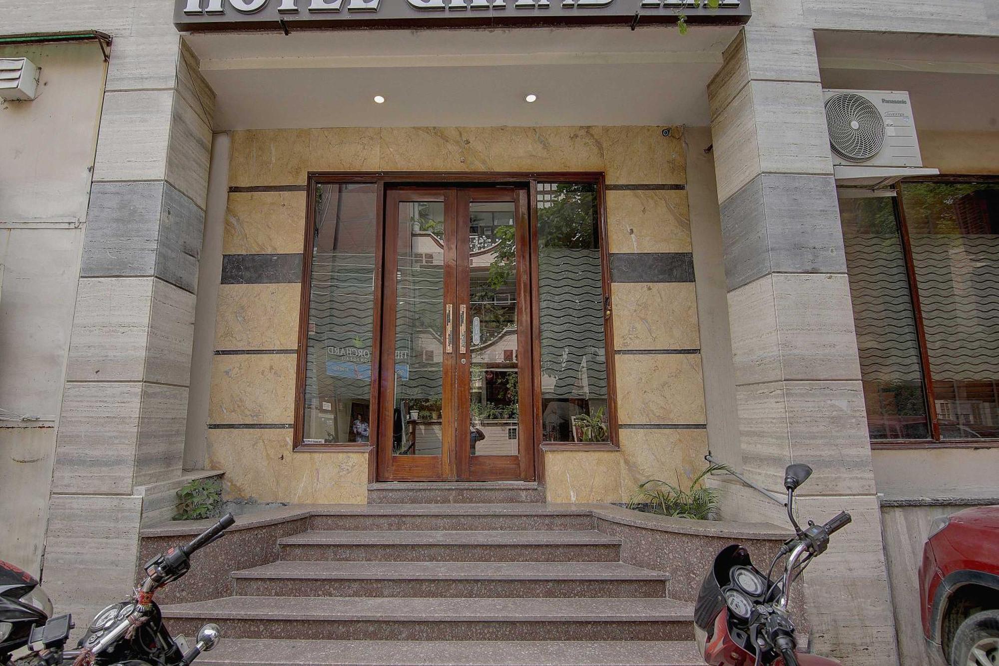 Townhouse Grand Inn Ghaziabad Ngoại thất bức ảnh