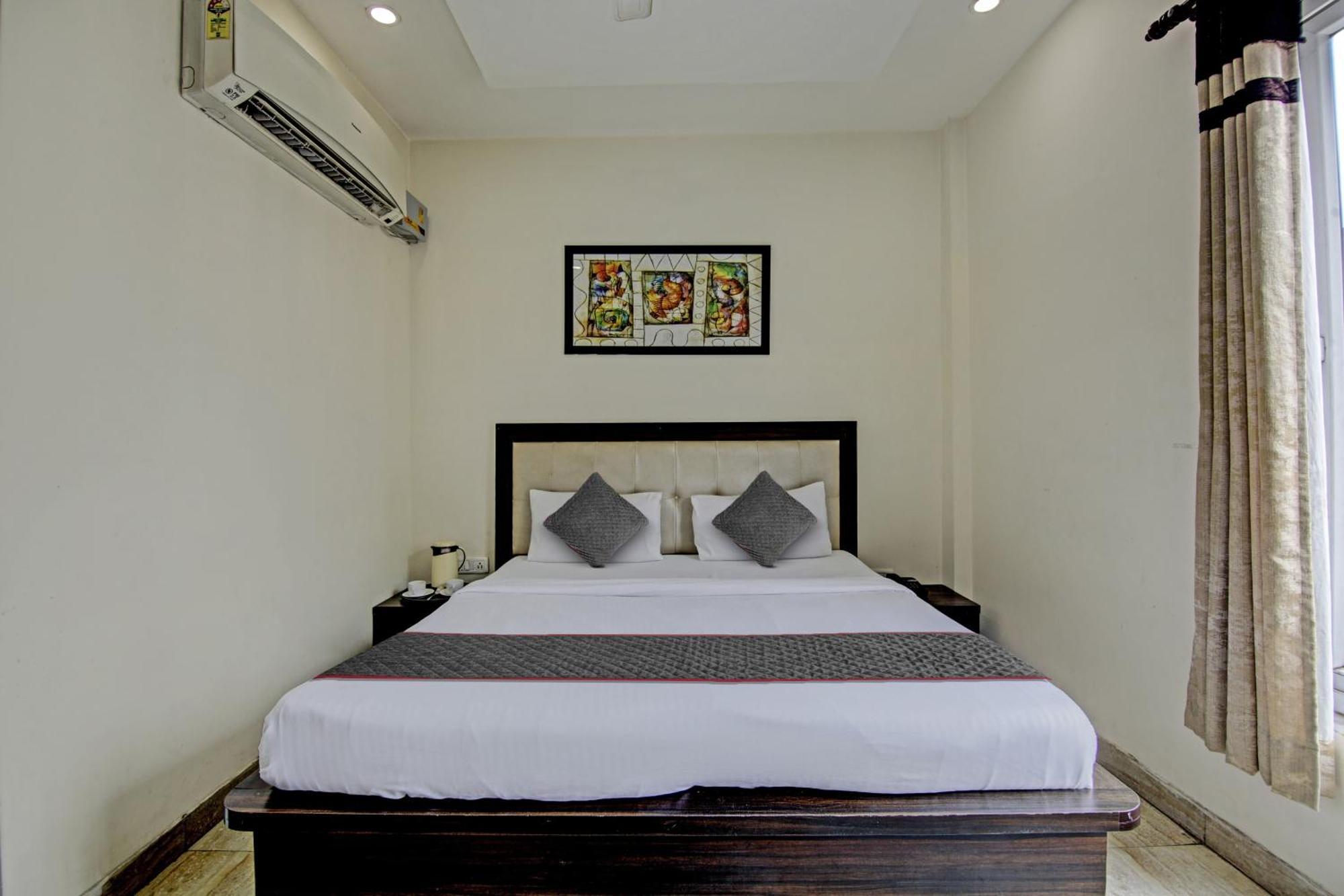 Townhouse Grand Inn Ghaziabad Ngoại thất bức ảnh