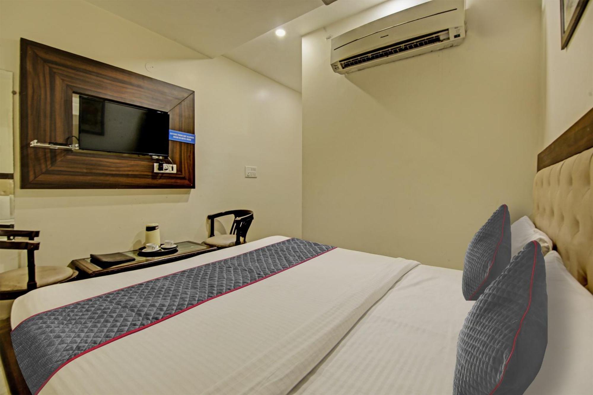Townhouse Grand Inn Ghaziabad Ngoại thất bức ảnh