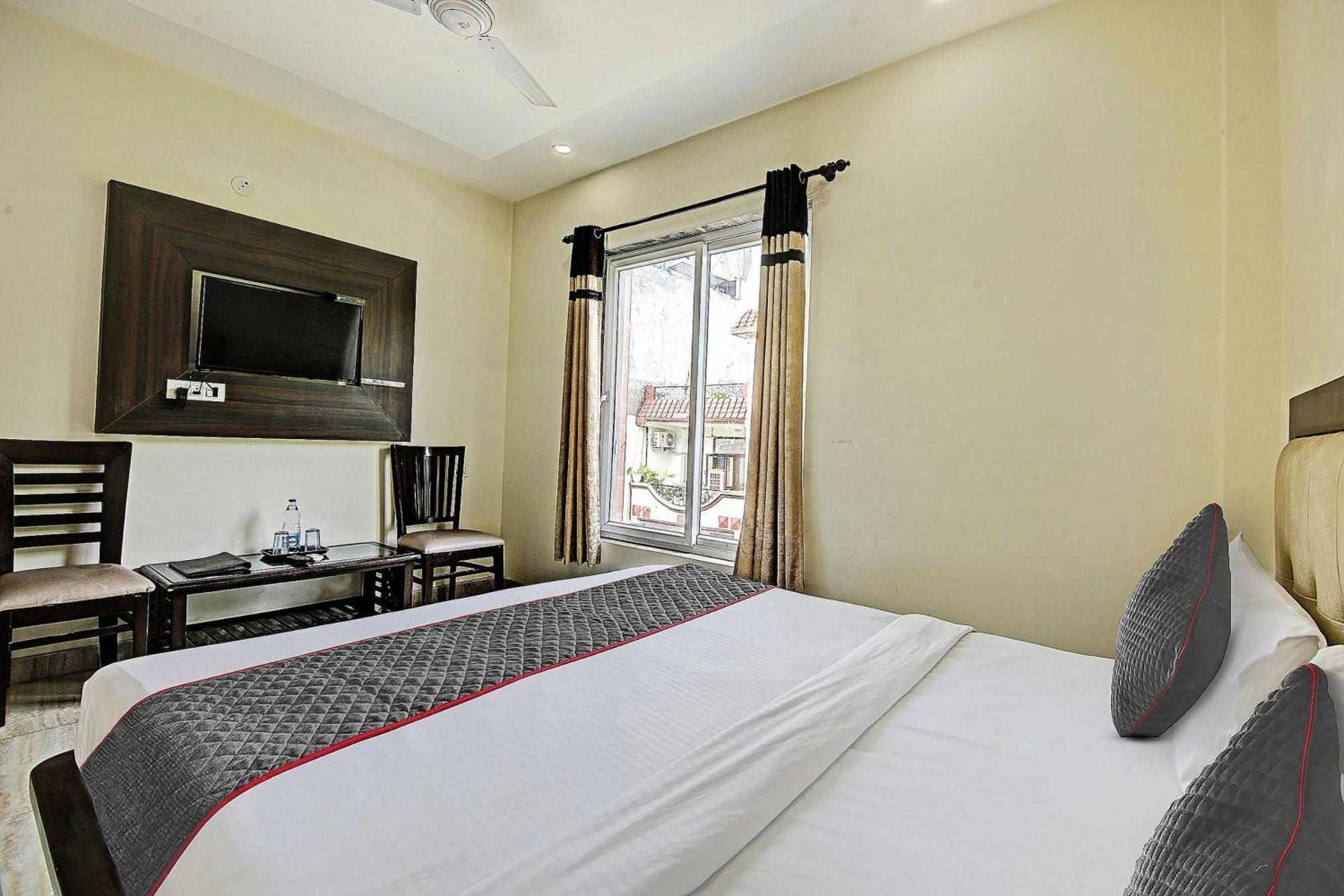 Townhouse Grand Inn Ghaziabad Ngoại thất bức ảnh