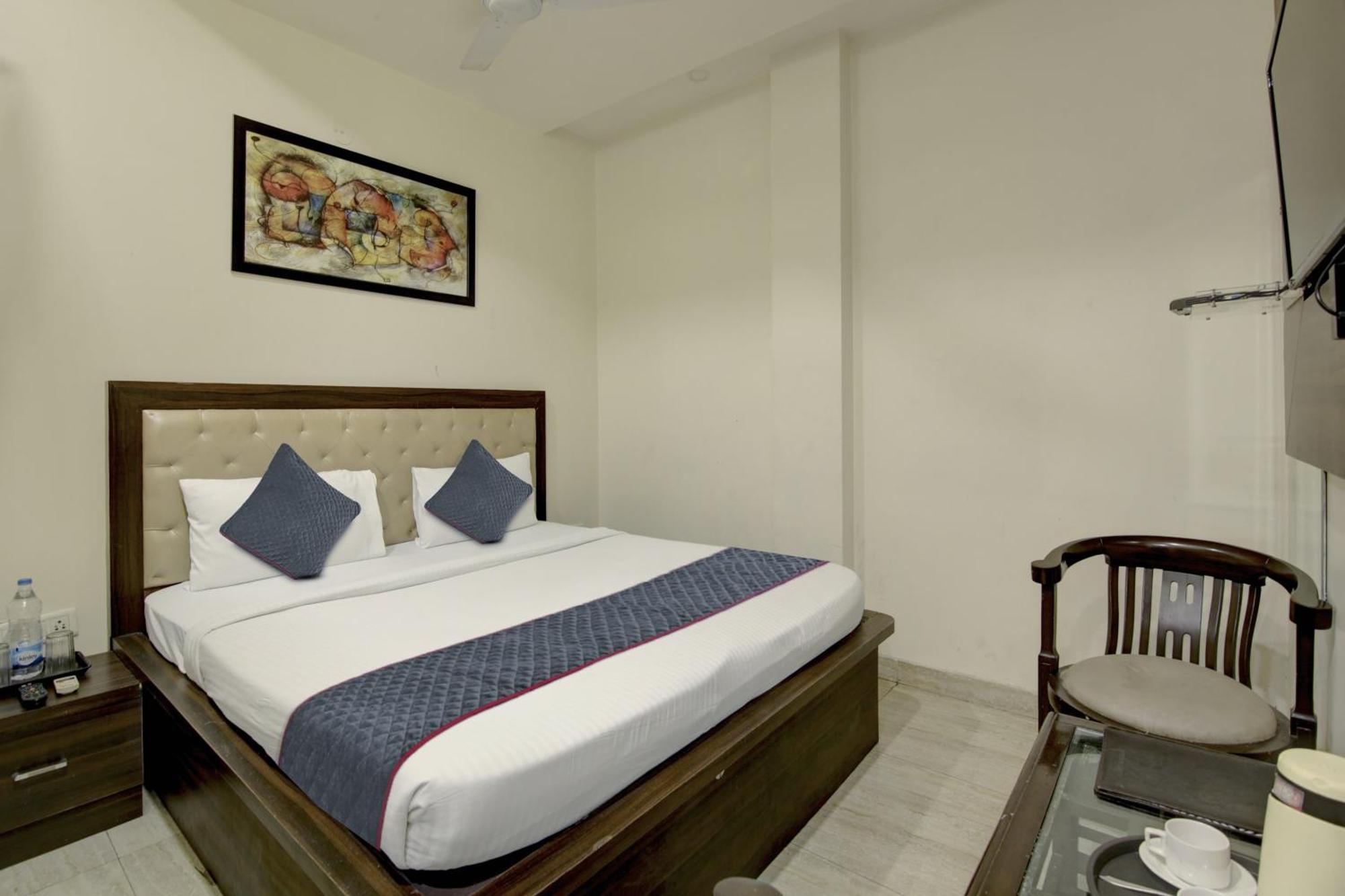 Townhouse Grand Inn Ghaziabad Ngoại thất bức ảnh